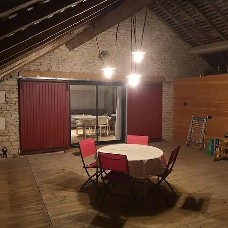 Le Saint Maur Lägenhet Neuville-du-Poitou